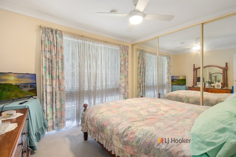Photo - 32 Alan Avenue, Charmhaven NSW 2263 - Image 6