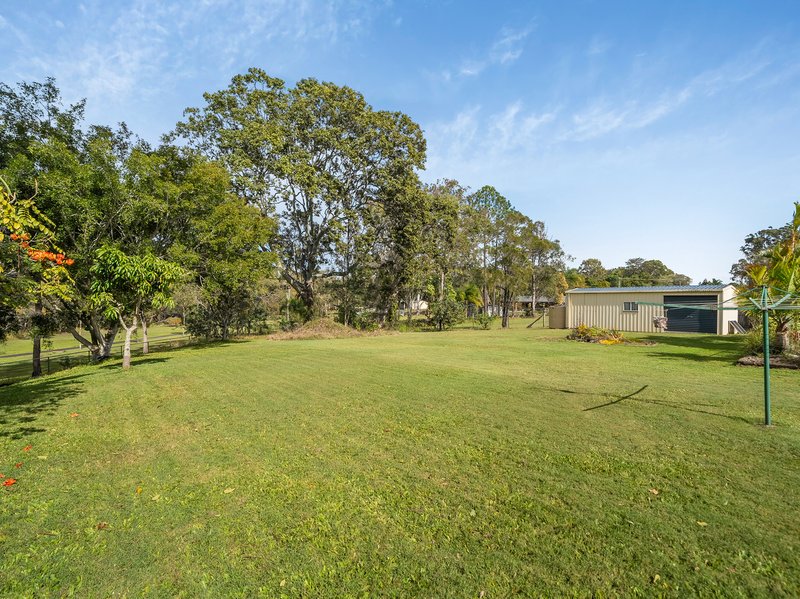 Photo - 32 Alexander Crescent, Morayfield QLD 4506 - Image 3
