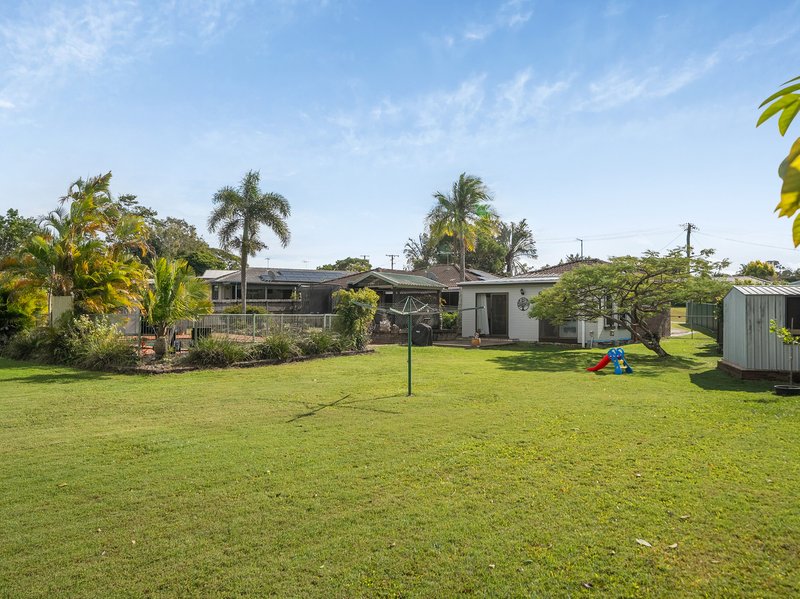 Photo - 32 Alexander Crescent, Morayfield QLD 4506 - Image 4