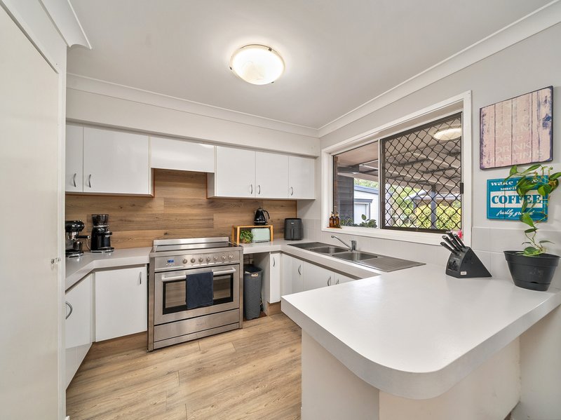 Photo - 32 Alexander Crescent, Morayfield QLD 4506 - Image 12