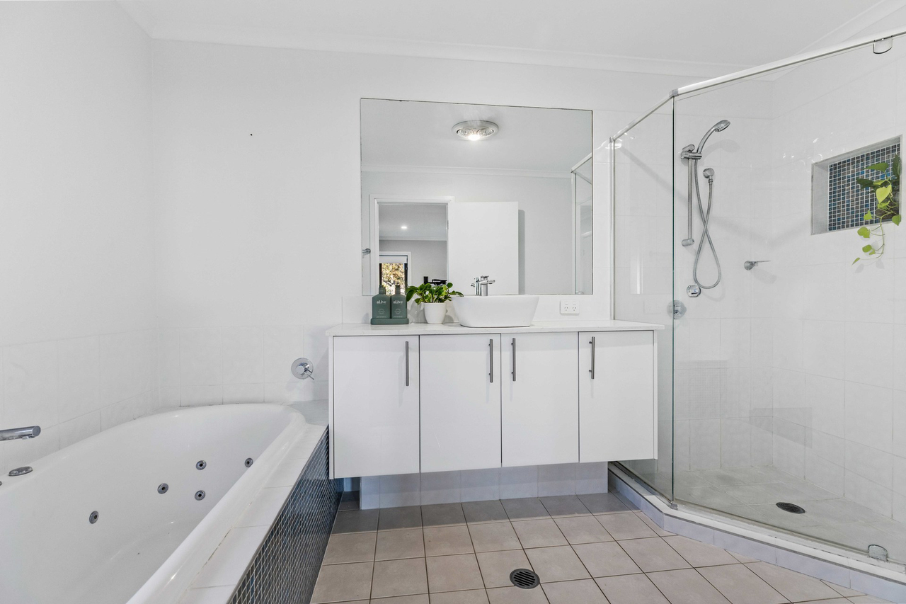 4-bedroom house at 32 ANGOPHORA DRIVE, Pokolbin NSW 2320, Singleton, New South Wales