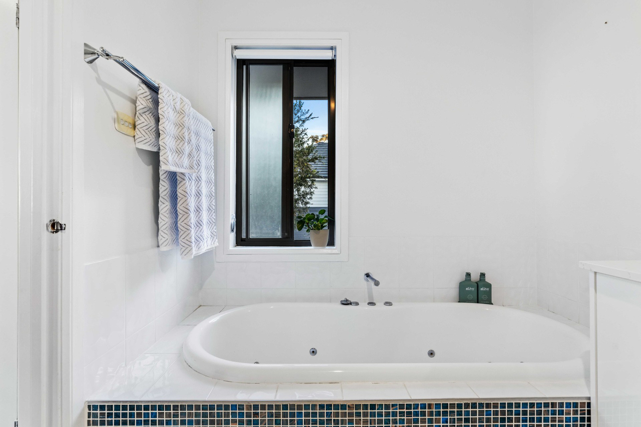 4-bedroom house at 32 ANGOPHORA DRIVE, Pokolbin NSW 2320, Singleton, New South Wales