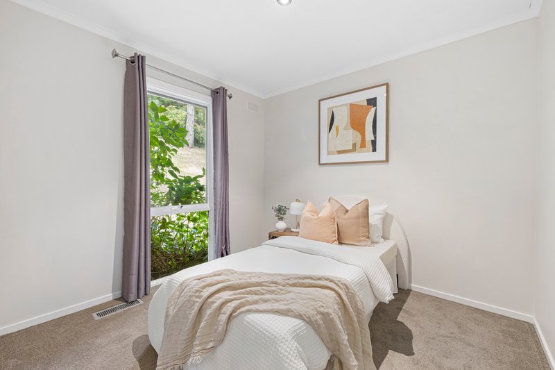 Photo - 32 Arbor Avenue, Belgrave VIC 3160 - Image 8