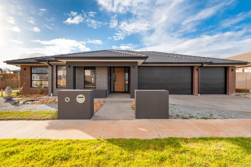 32 Arbourton Avenue, Rockbank VIC 3335