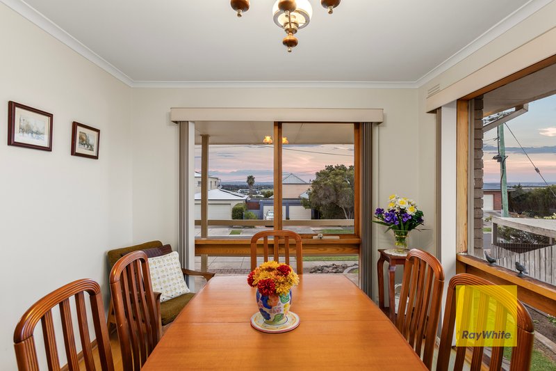 Photo - 32 Arden Avenue, Leopold VIC 3224 - Image 11