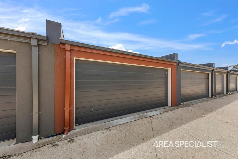 Photo - 32 Armidale Drive, Pakenham VIC 3810 - Image 16