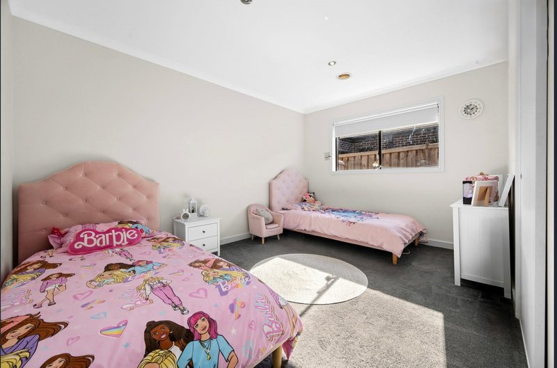 Photo - 32 Arnolds Creek Boulevard, Harkness VIC 3337 - Image 11