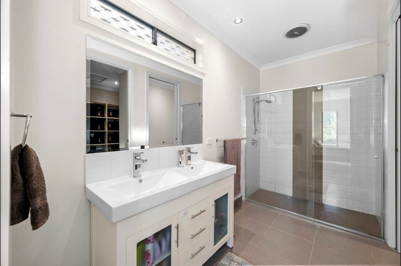 Photo - 32 Arnolds Creek Boulevard, Harkness VIC 3337 - Image 14