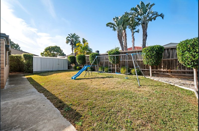 Photo - 32 Arnolds Creek Boulevard, Harkness VIC 3337 - Image 16