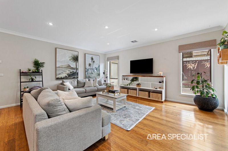 Photo - 32 Arthur Phillip Drive, Pakenham VIC 3810 - Image 25