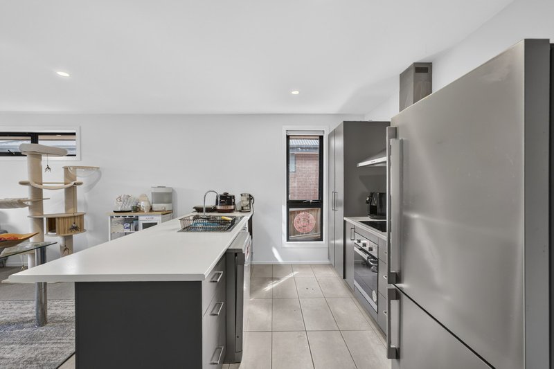 Photo - 32 Athena Drive, Risdon Vale TAS 7016 - Image 2