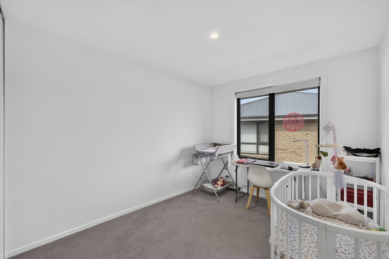 Photo - 32 Athena Drive, Risdon Vale TAS 7016 - Image 10