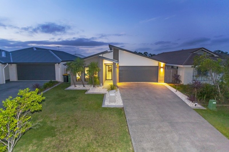 Photo - 32 Ballyalla Crescent, Warner QLD 4500 - Image 2