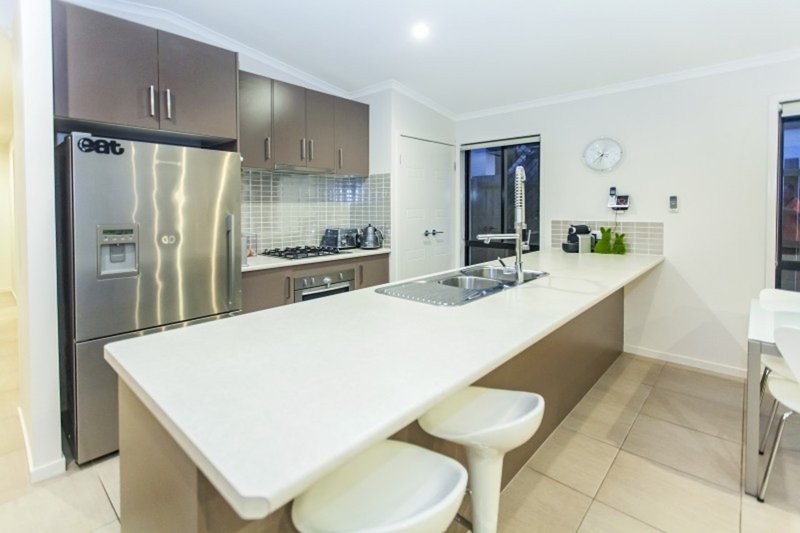 Photo - 32 Ballyalla Crescent, Warner QLD 4500 - Image 5