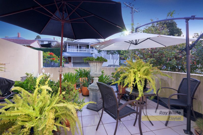 Photo - 3/2 Barlow Street, Clayfield QLD 4011 - Image 12