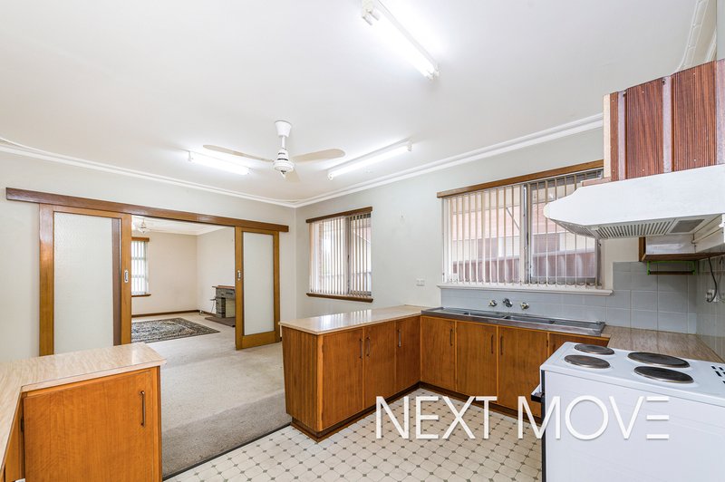 Photo - 32 Bawdan Street, Willagee WA 6156 - Image 33