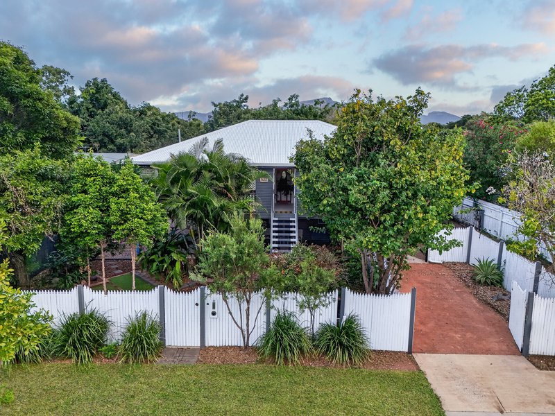Photo - 32 Bayswater Terrace, Hyde Park QLD 4812 - Image 1