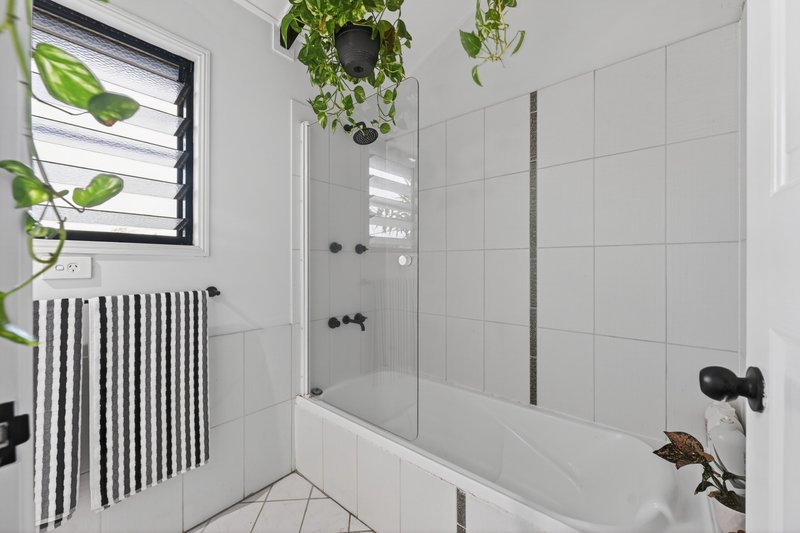 Photo - 32 Bayswater Terrace, Hyde Park QLD 4812 - Image 24