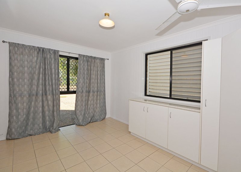 Photo - 32 Beach Drive, Burrum Heads QLD 4659 - Image 13