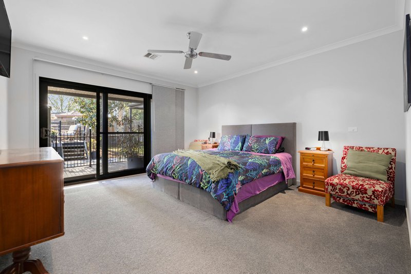 Photo - 32 Begonia Avenue, Bayswater VIC 3153 - Image 10