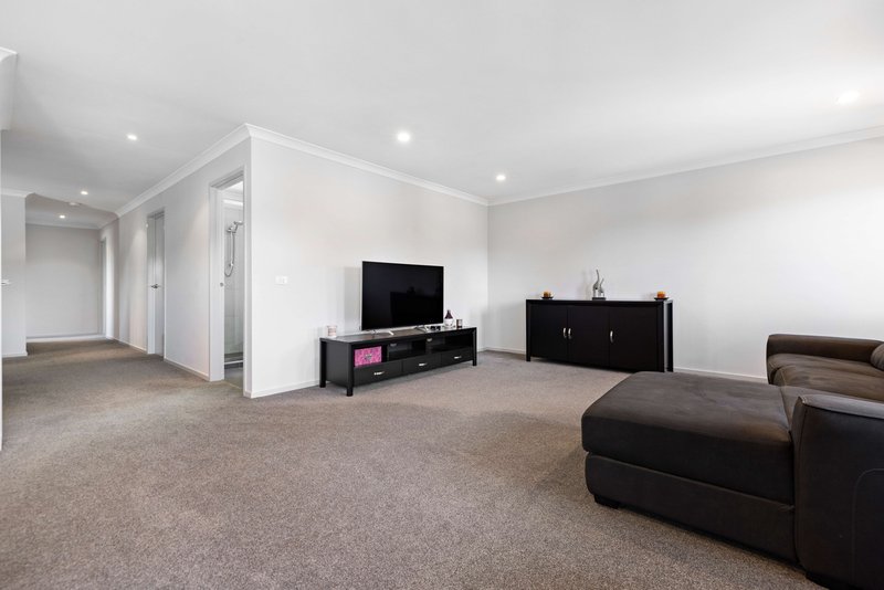 Photo - 32 Begonia Avenue, Bayswater VIC 3153 - Image 14