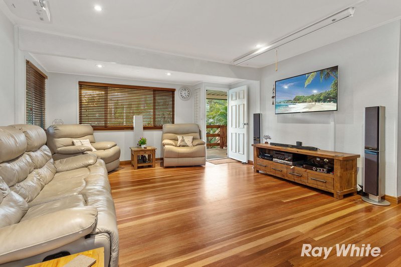 Photo - 32 Belcaro Street, Upper Mount Gravatt QLD 4122 - Image 2