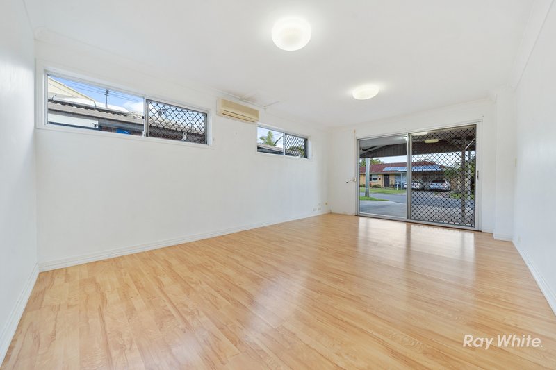 Photo - 32 Belinda Crescent, Springwood QLD 4127 - Image 12