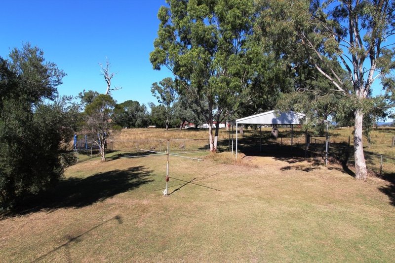 Photo - 32 Bellambi Street, Toogoolawah QLD 4313 - Image 15