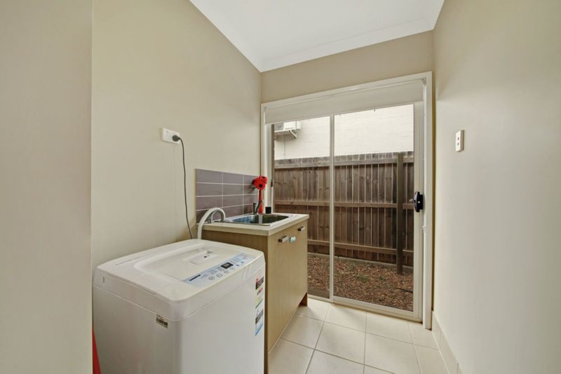 Photo - 32 Bellenden Street, North Lakes QLD 4509 - Image 9