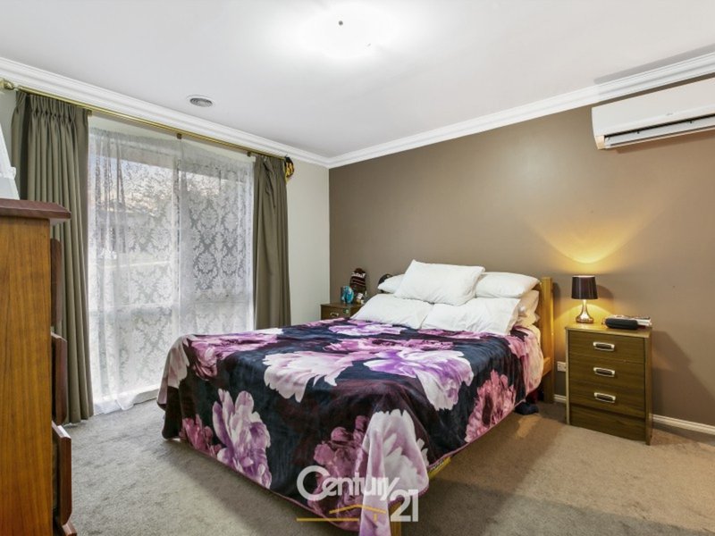 Photo - 32 Ben Drive, Pakenham VIC 3810 - Image 3