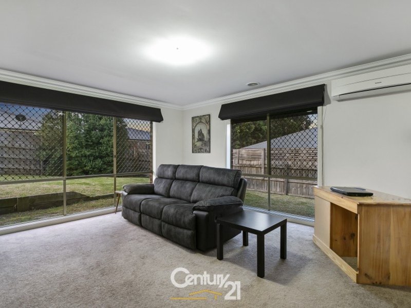 Photo - 32 Ben Drive, Pakenham VIC 3810 - Image 7