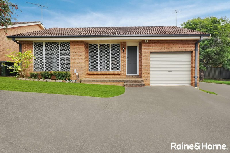 3/2 Bensley Road, Macquarie Fields NSW 2564