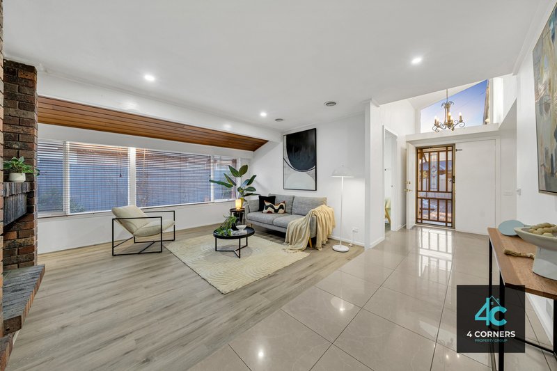 Photo - 32 Bernhardt Avenue, Hoppers Crossing VIC 3029 - Image 1