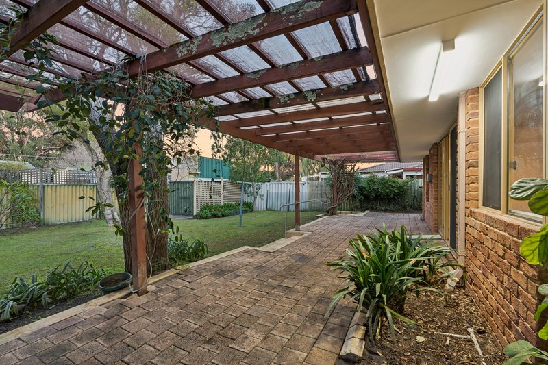 Photo - 32 Bibra Drive, Bibra Lake WA 6163 - Image 25
