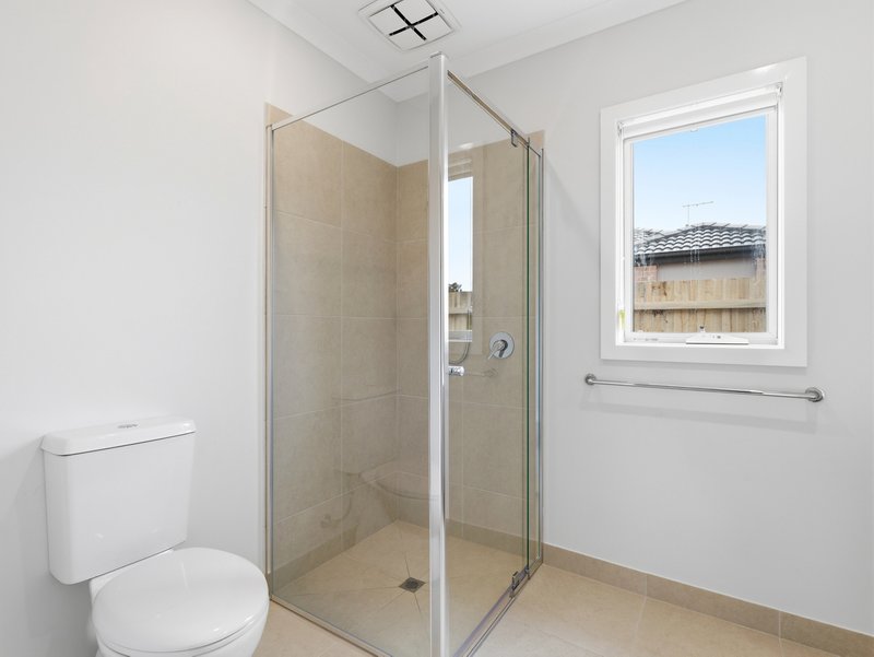 Photo - 32 Bindaree Drive, Melton South VIC 3338 - Image 23