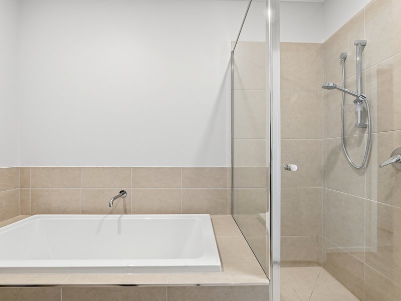Photo - 32 Bindaree Drive, Melton South VIC 3338 - Image 25