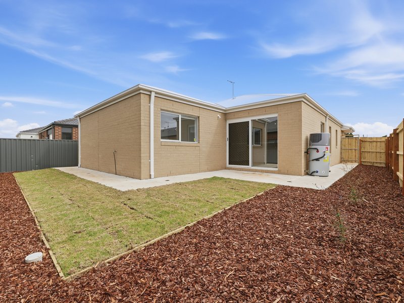 Photo - 32 Bindaree Drive, Melton South VIC 3338 - Image 28