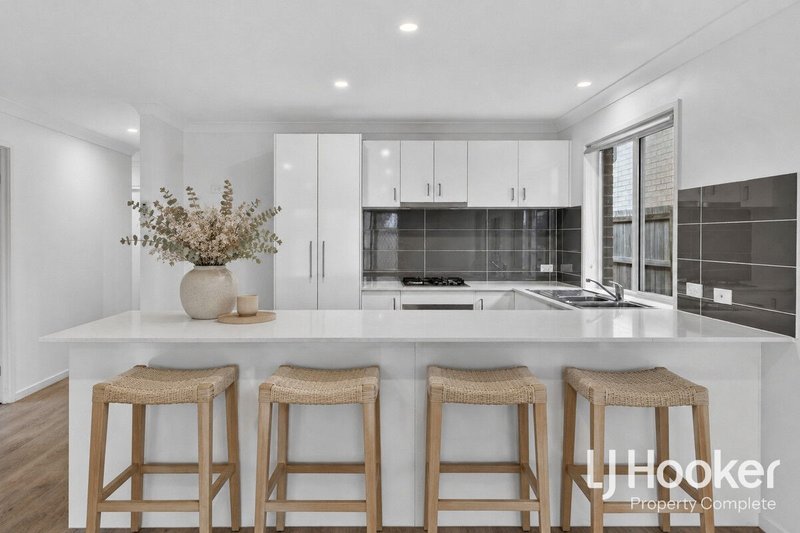Photo - 32 Biron Street, Yarrabilba QLD 4207 - Image 3