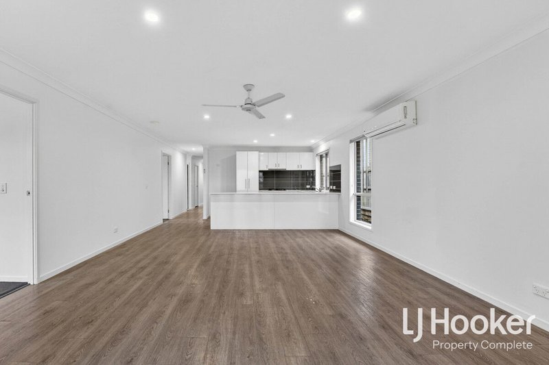 Photo - 32 Biron Street, Yarrabilba QLD 4207 - Image 15