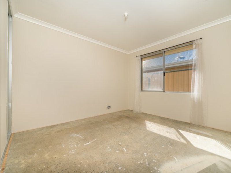 Photo - 32 Blackwood Meander, Yanchep WA 6035 - Image 11