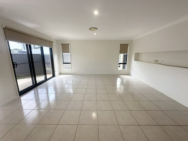 Photo - 32 Bolwarra Circuit, Wollongbar NSW 2477 - Image 6