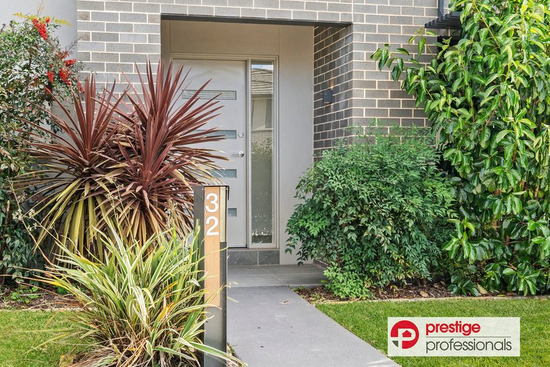 Photo - 32 Boniwell Road, Moorebank NSW 2170 - Image 2