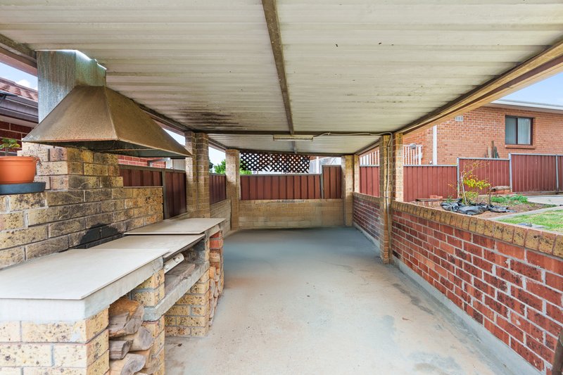 Photo - 32 Boronia Road, Bossley Park NSW 2176 - Image 15