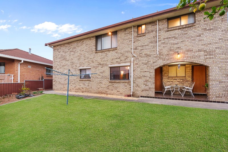 Photo - 32 Boronia Road, Bossley Park NSW 2176 - Image 16