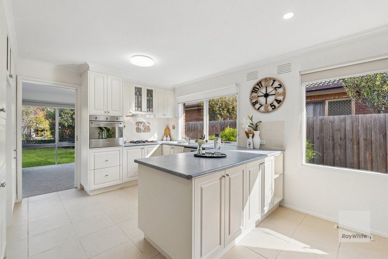 Photo - 32 Boston Crescent, Keilor Downs VIC 3038 - Image 5