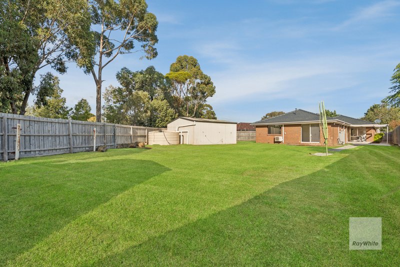 Photo - 32 Boston Crescent, Keilor Downs VIC 3038 - Image 13