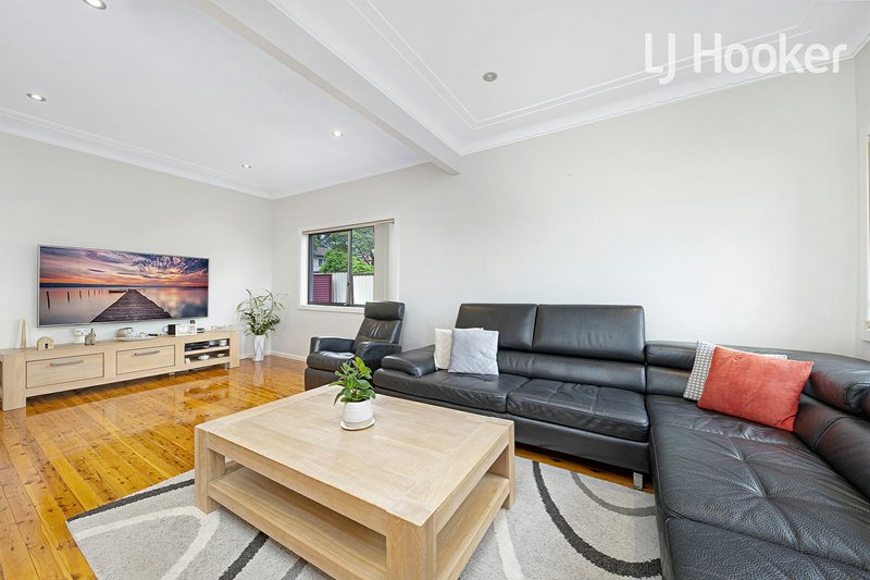 Photo - 32 Bowden St , Cabramatta NSW 2166 - Image 2