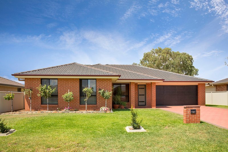 32 Bowman Drive, Tamworth NSW 2340