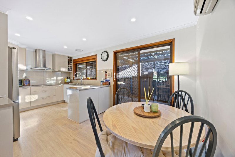 Photo - 32 Bradby Avenue, Mount Clear VIC 3350 - Image 6