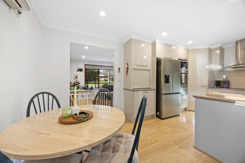 Photo - 32 Bradby Avenue, Mount Clear VIC 3350 - Image 7